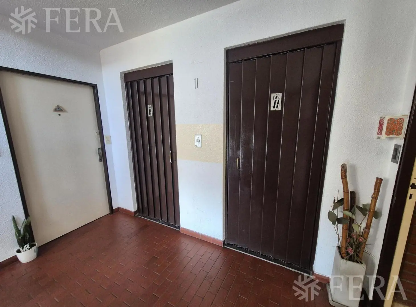 Venta departamento 3 ambientes con balcón en Wilde 4