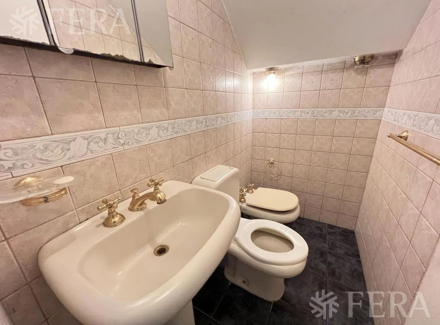 Venta de Casa 4 ambientes con Piscina y Cochera en Quilmes Centro 2