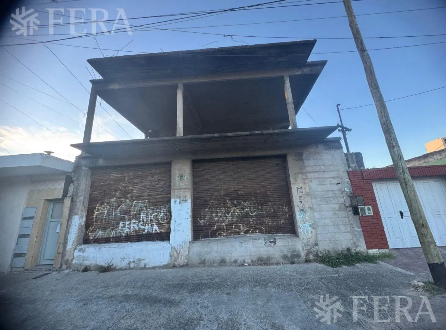 Venta lote con Local en Wilde 1