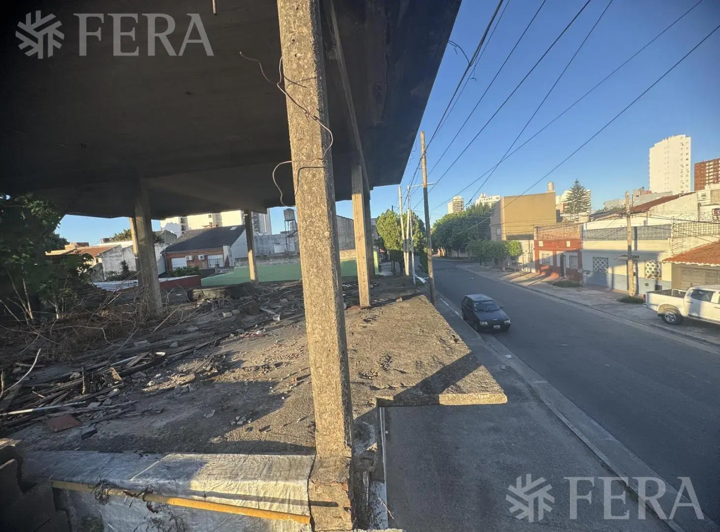 Venta lote con Local en Wilde 4