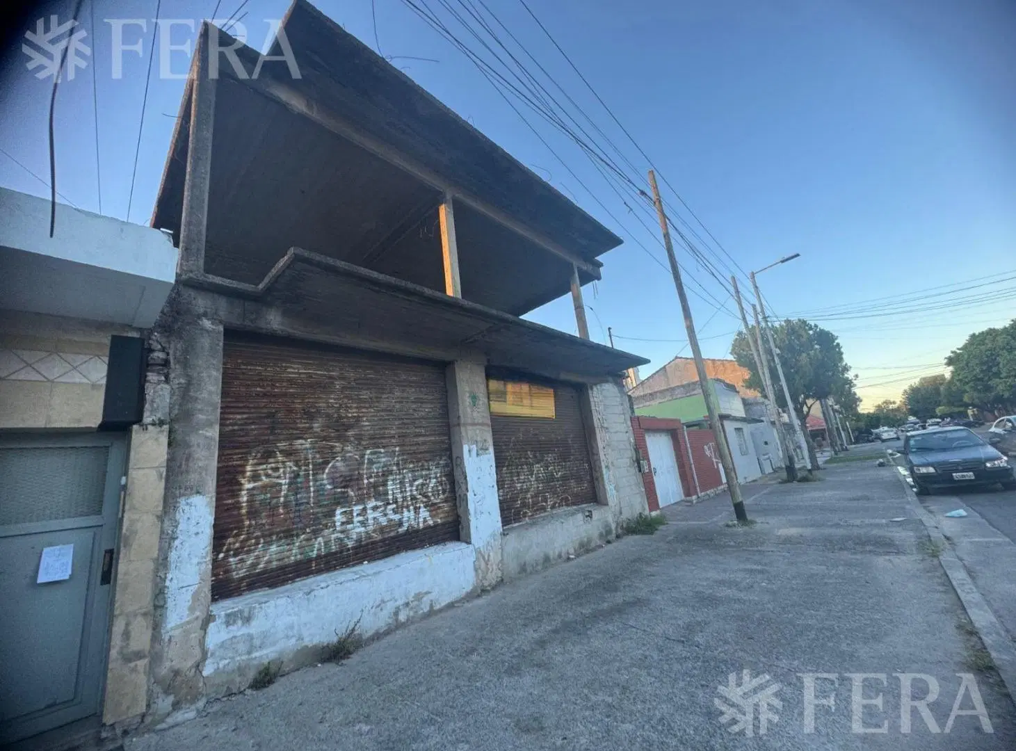 Venta lote con Local en Wilde 2