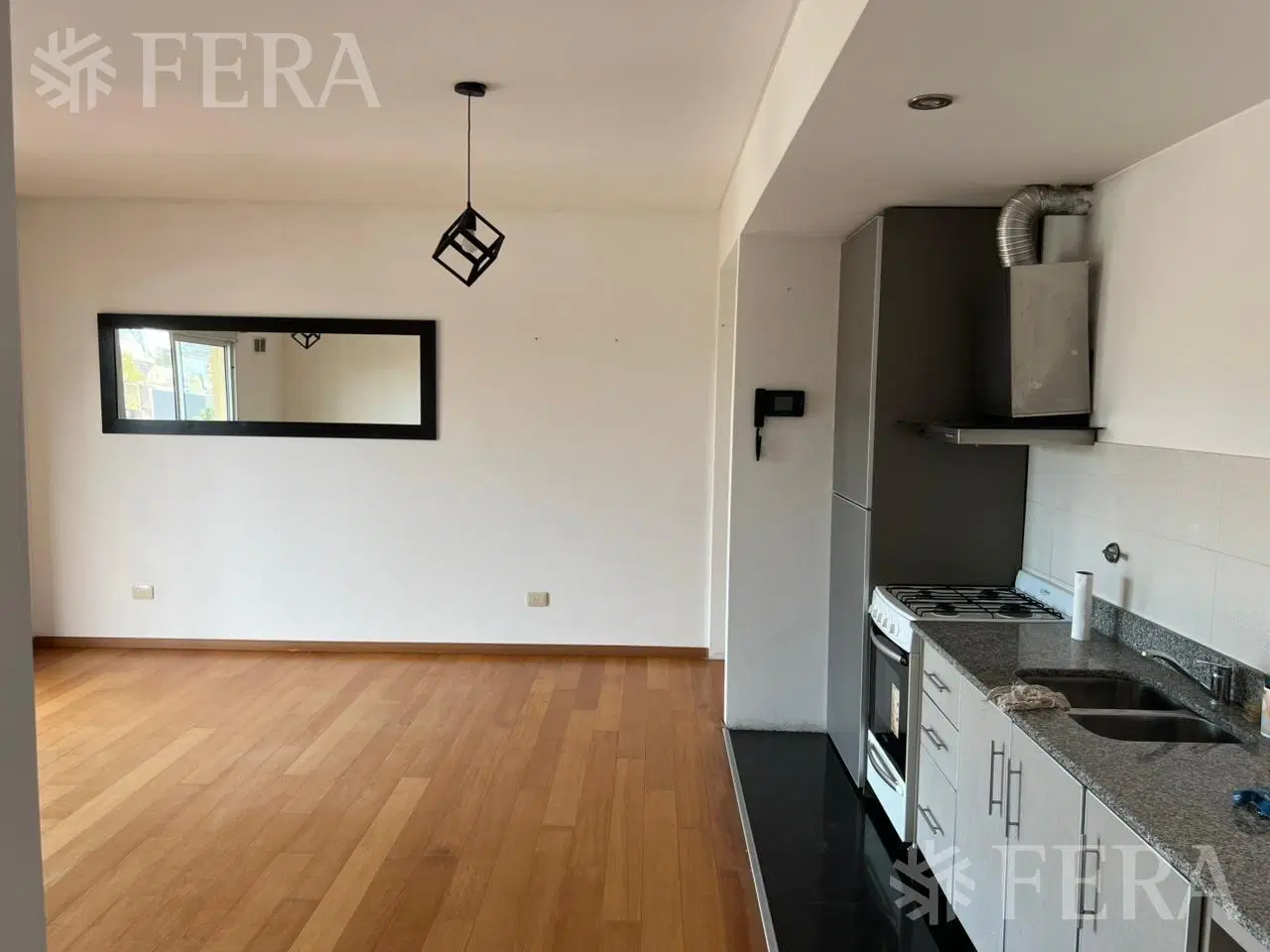 Venta departamento 2 ambientes con balcón y cochera en Wilde 4