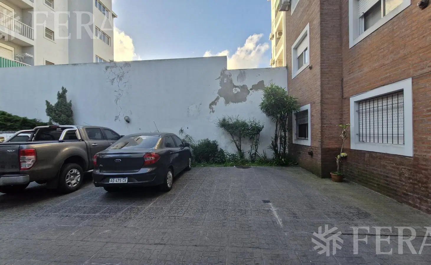 Venta departamento 5 ambientes con balcón en Sarandi 4