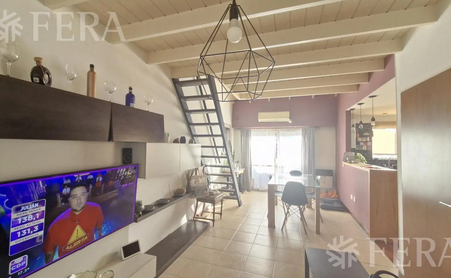 Venta departamento 5 ambientes con balcón en Sarandi 2