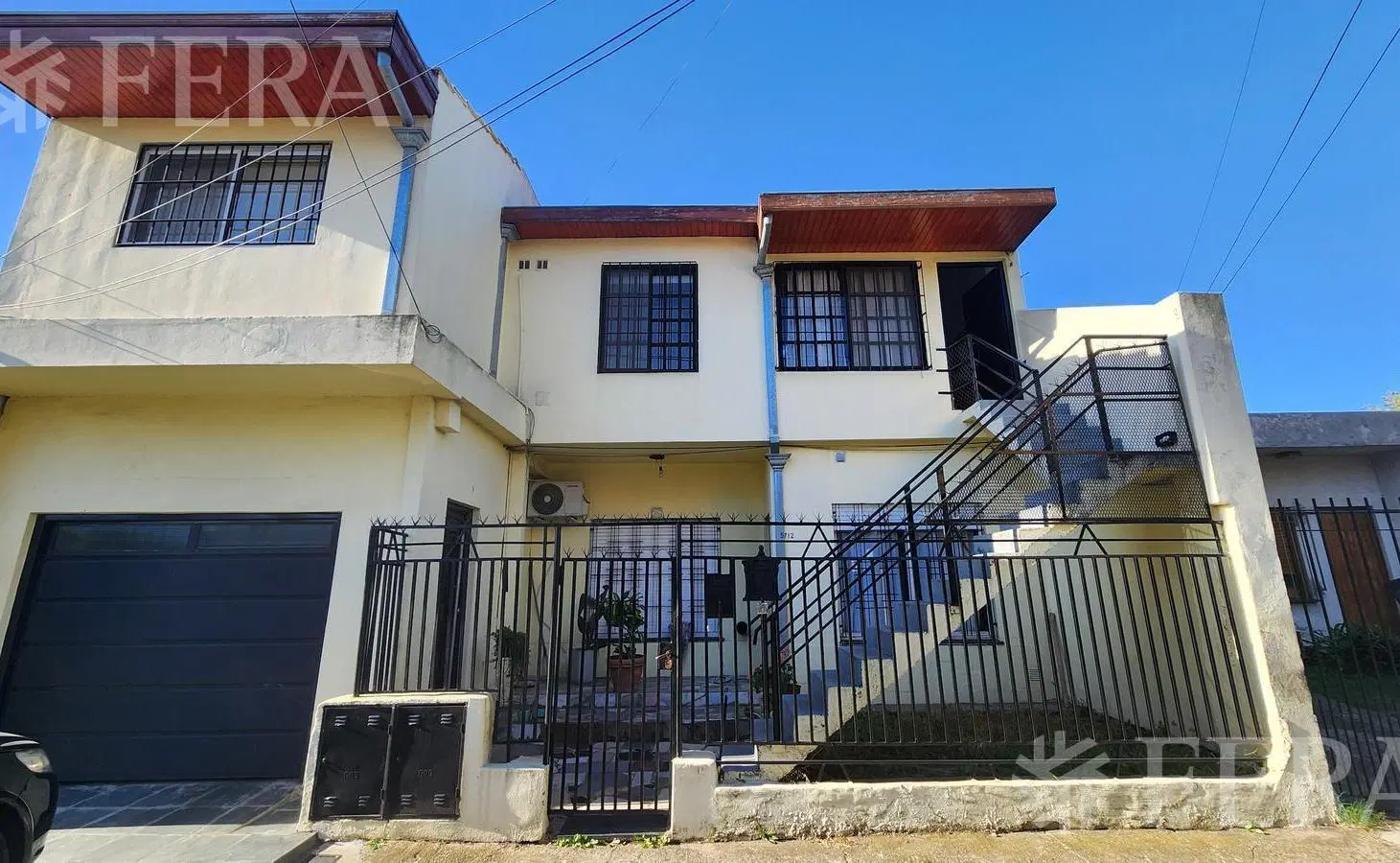 Venta PH 3 ambientes con terraza en Wilde 1