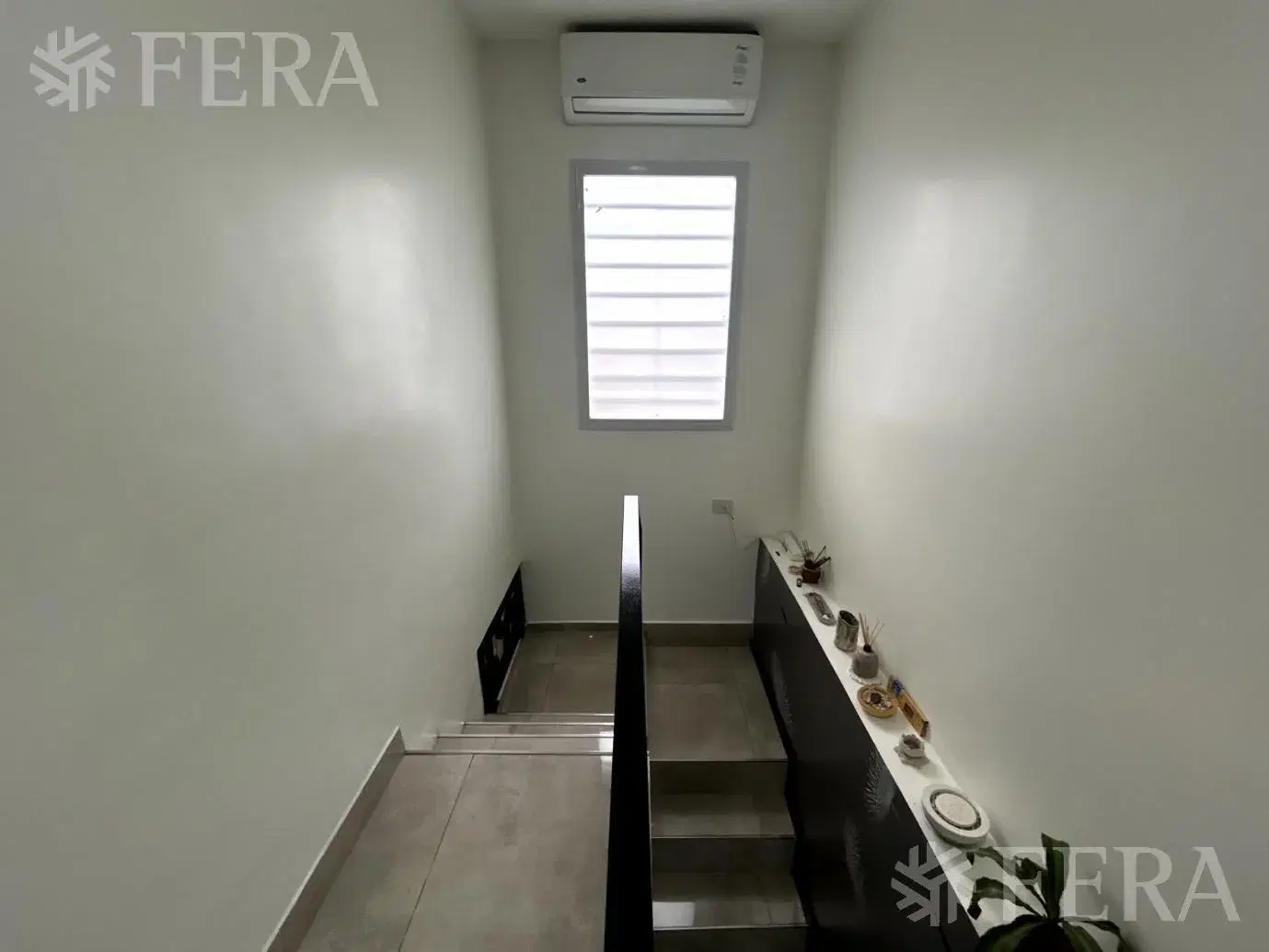 Venta casa 4 ambientes con cochera y patio en Wilde 5