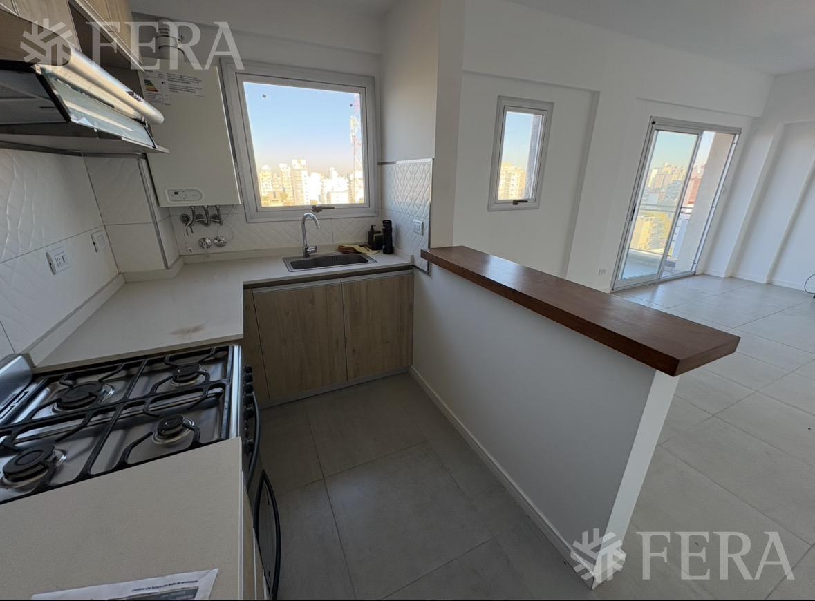 Vende Departamento 2 ambientes con balcón y cochera en Quilmes