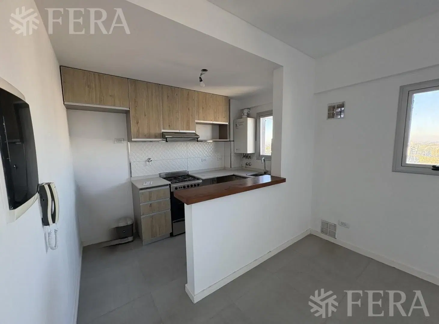 Vende Departamento 2 ambientes con balcón y cochera en Quilmes 1