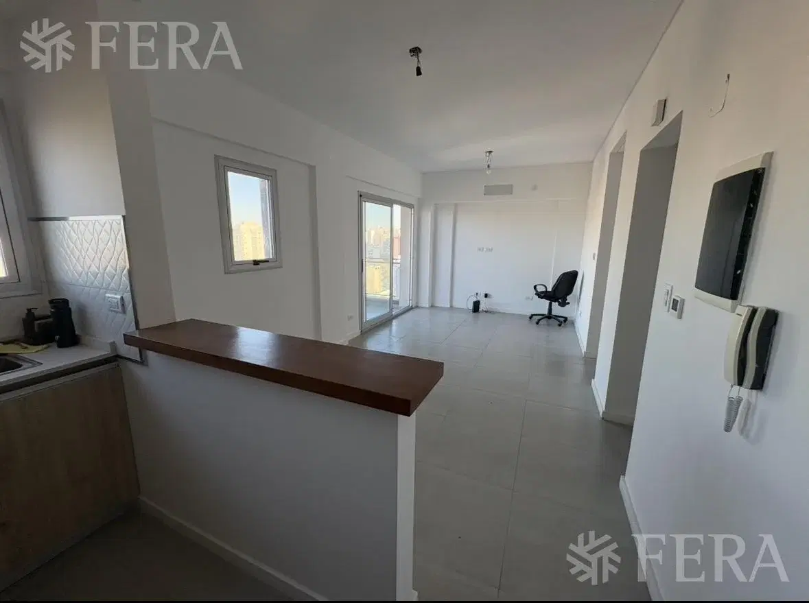 Vende Departamento 2 ambientes con balcón y cochera en Quilmes 5