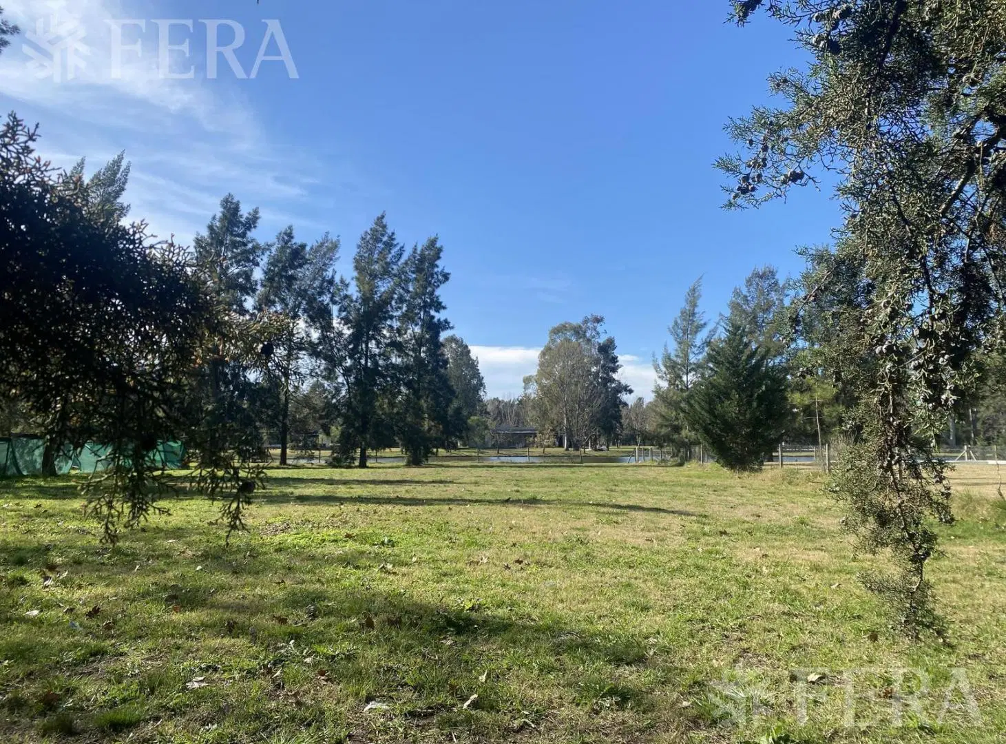 Venta lote de 1639 m2 en Club de Campo Miralagos 1- La Plata 4