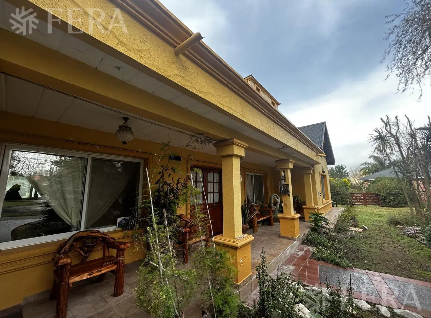 Venta Casa de 6 ambientes con cochera, galería y piscina en Haras del Sur I-La plata 8