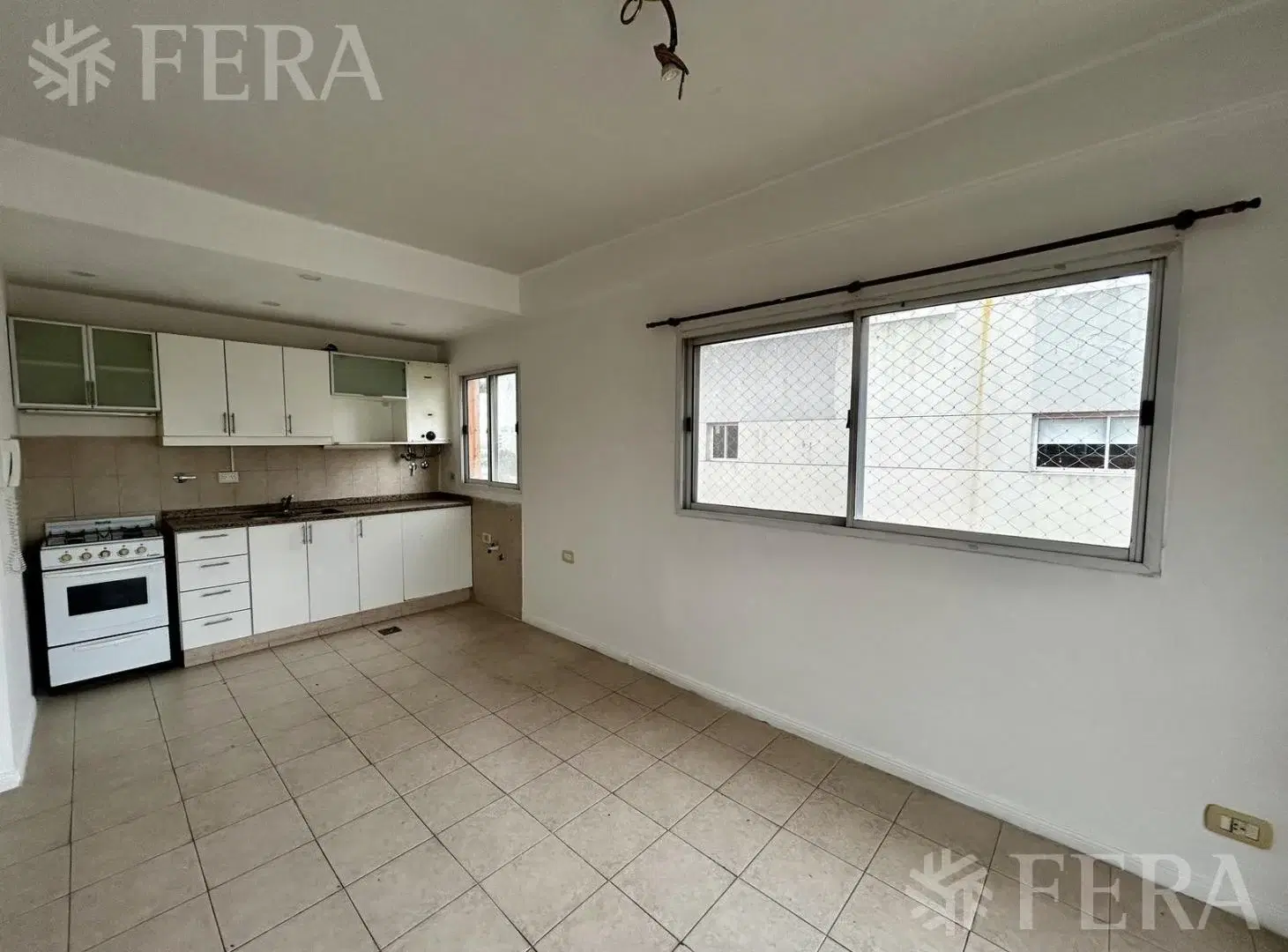 Venta de Departamento 3 ambientes con balcón en Wilde 8