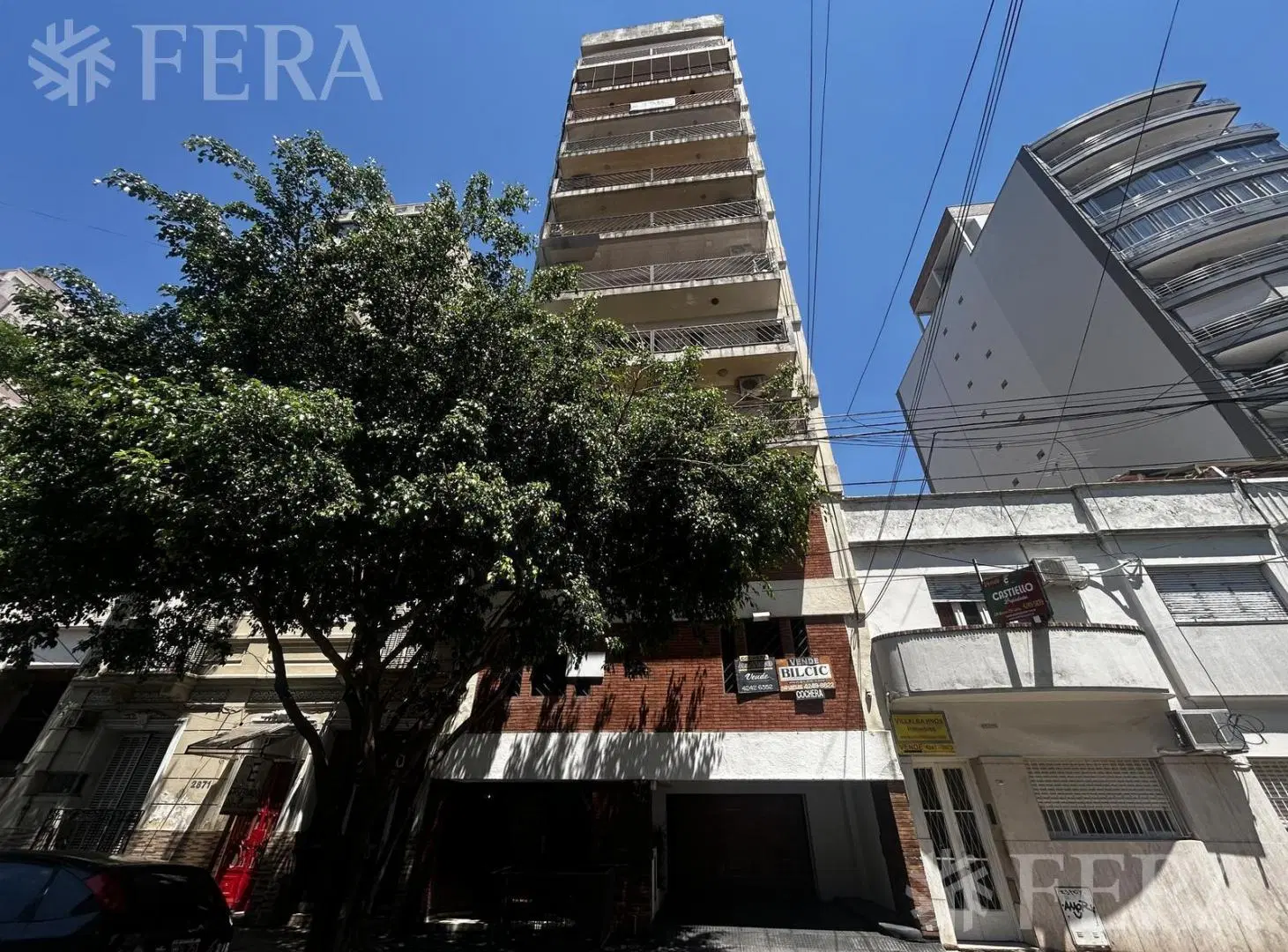Venta Departamento 4 ambientes con balcón y cochera en Lanús 3