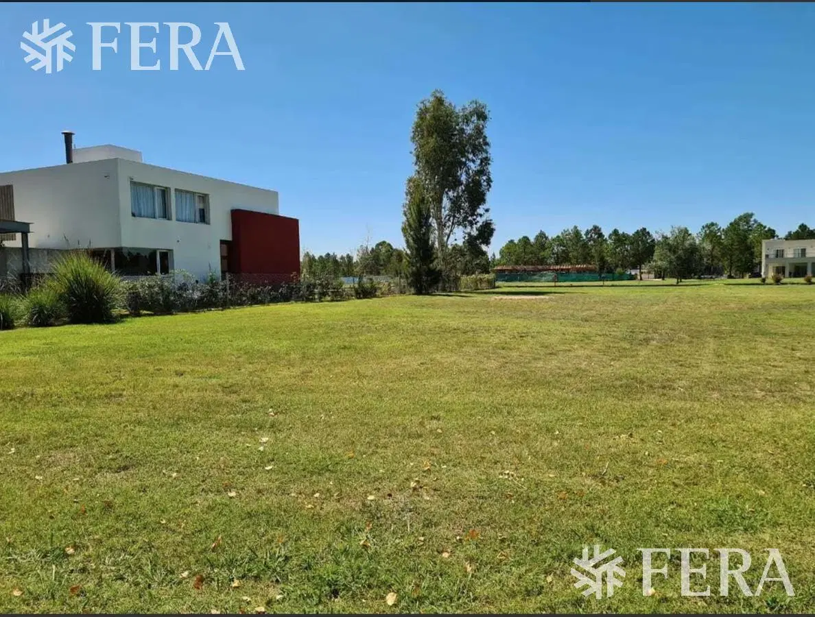 Venta de lote en Club Miralagos 2 5