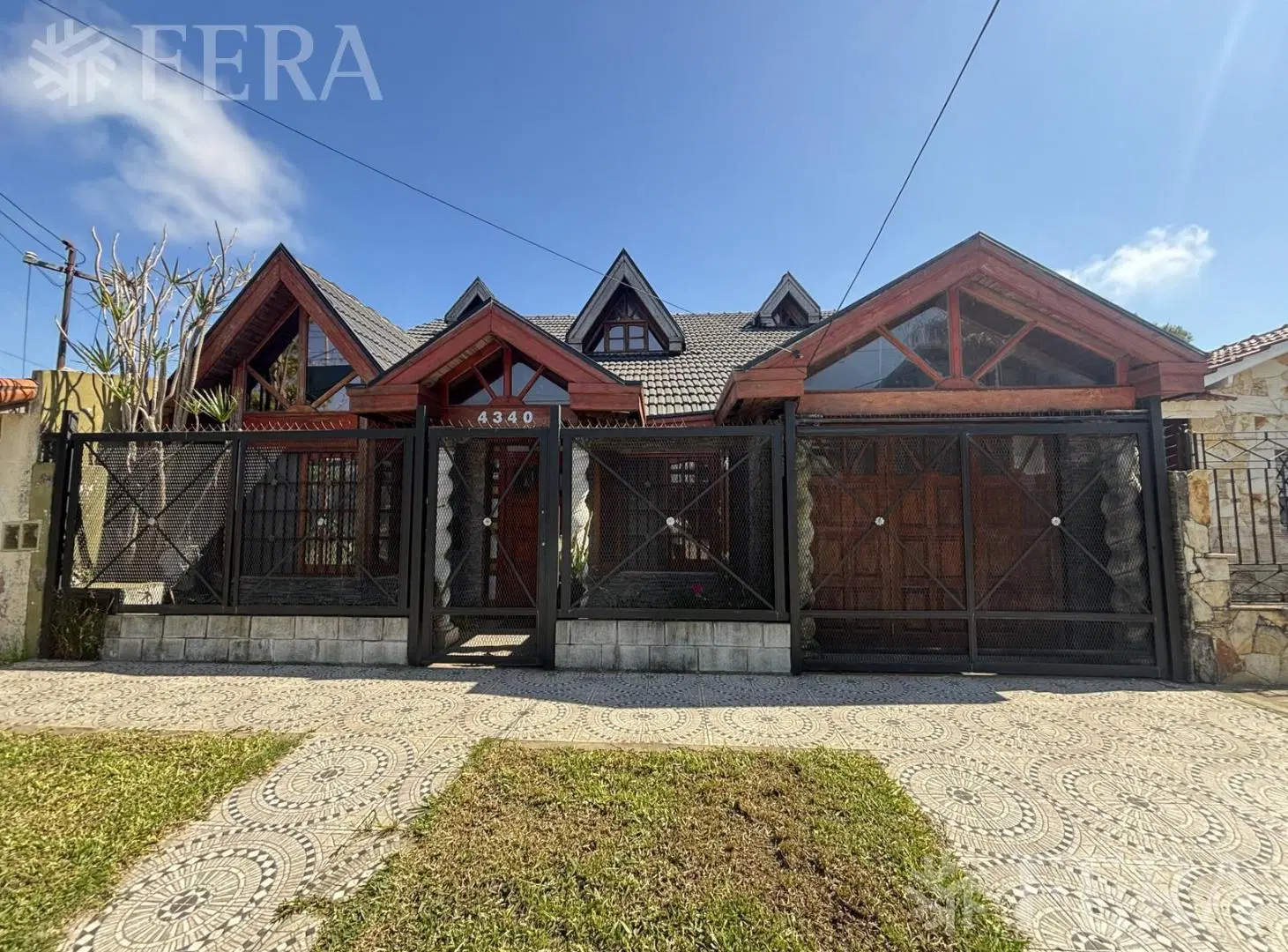 Venta de Casa 4 ambientes con Parrilla y Piscina en Berazategui 5