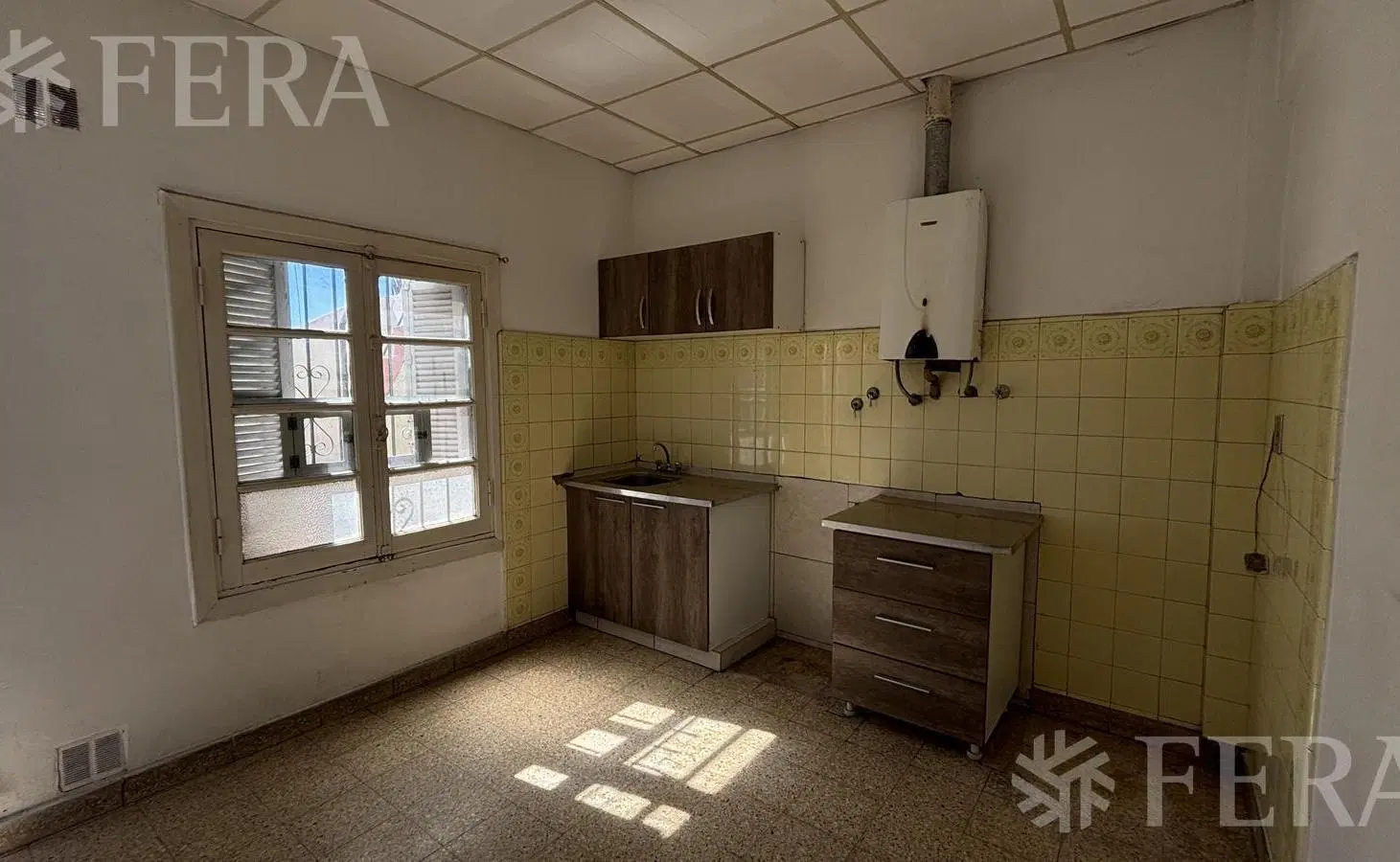 Alquiler PH 3 ambientes con patio y terraza en Wilde 2