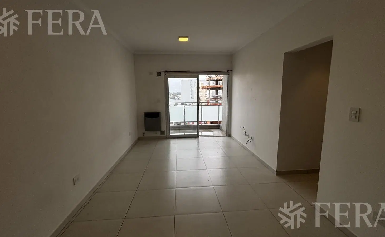 Alquiler departamento monoambiente con balcón en Wilde 4