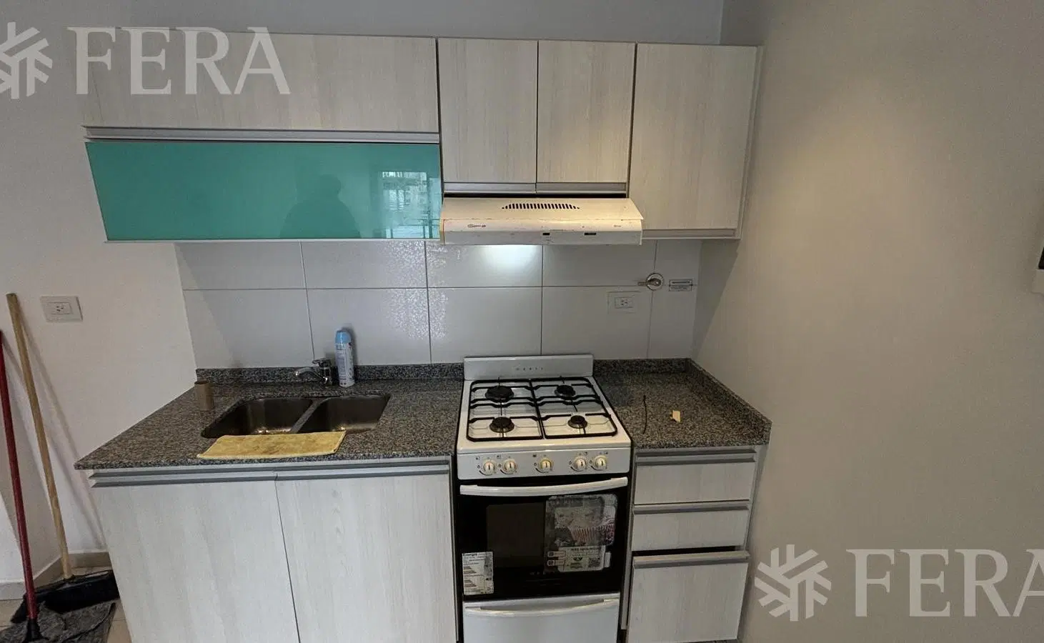 Alquiler departamento monoambiente con balcón en Wilde 5