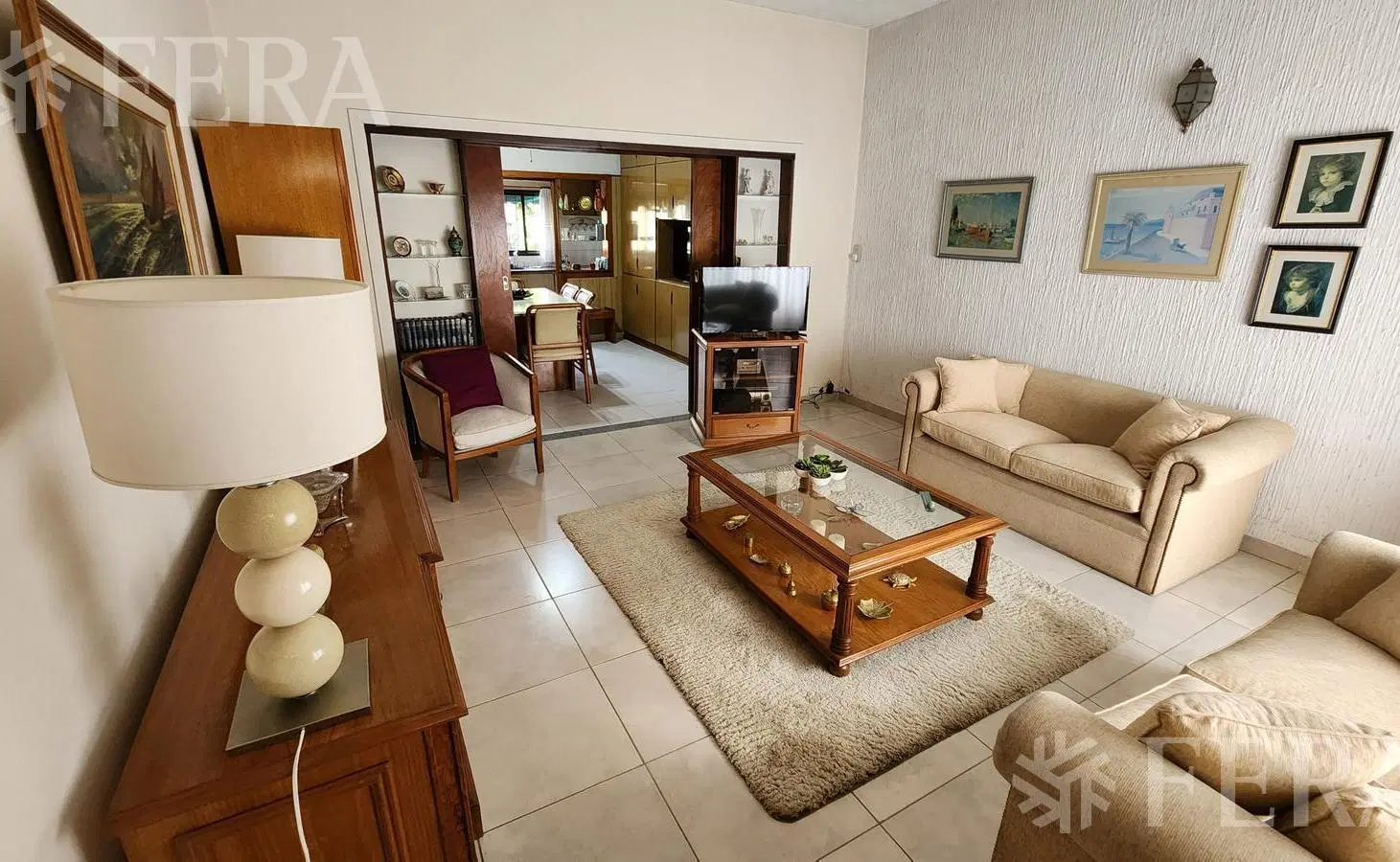 Venta casa de 4 ambientes con cochera y jardín en Ezpeleta 1
