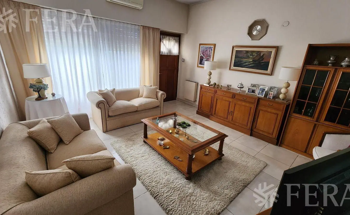 Venta casa de 4 ambientes con cochera y jardín en Ezpeleta 3
