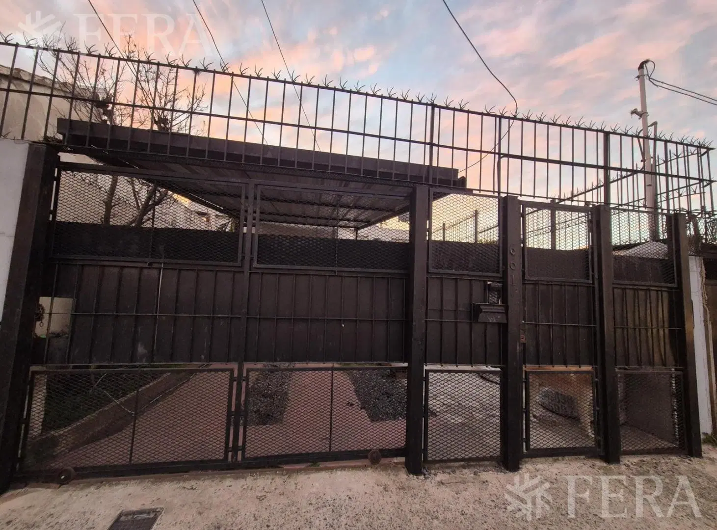 Venta casa 4 ambientes con cochera en Bernal Oeste 4