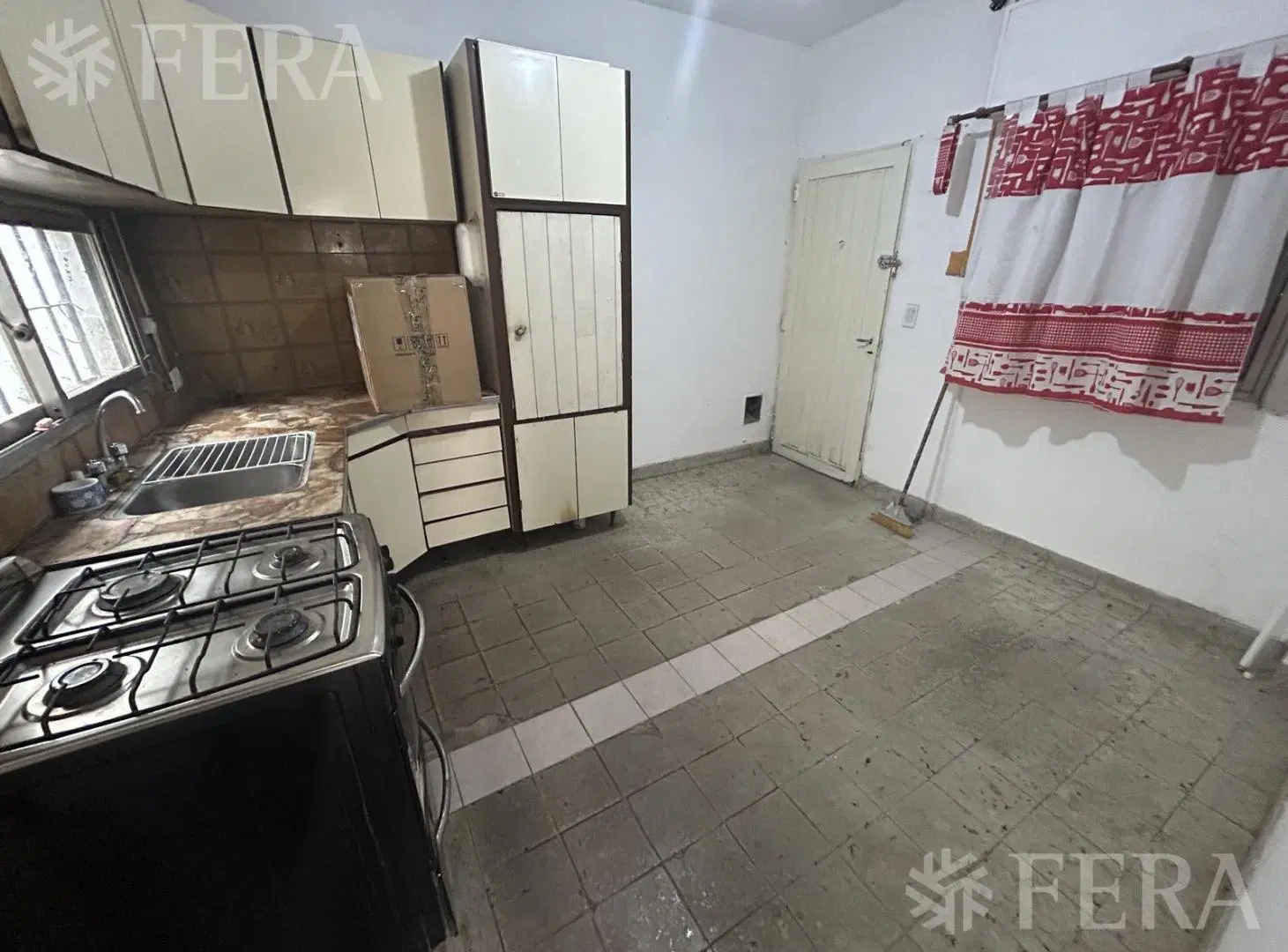 Venta PH 3 ambientes con patio en Crucecita 2