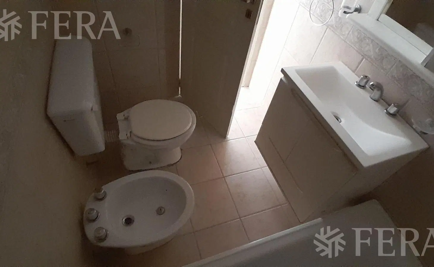 Venta departamento 2 ambientes con balcón en Wilde 2