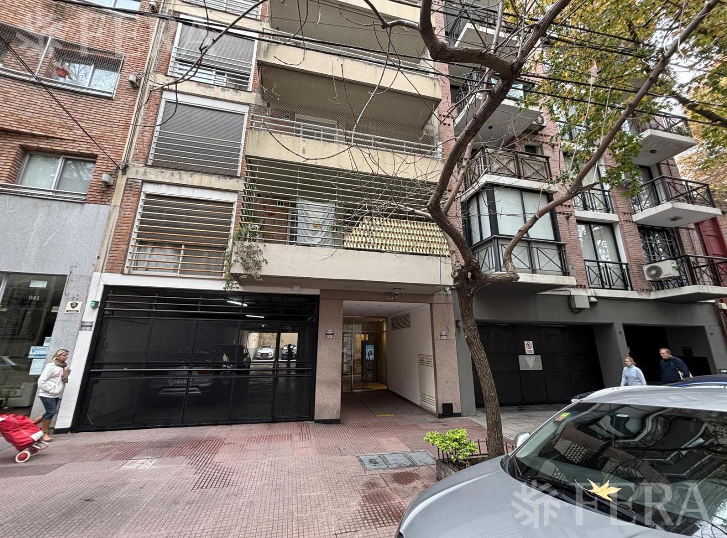 Venta departamento 5 ambientes con terraza y cochera en Las Cañitas - Palermo