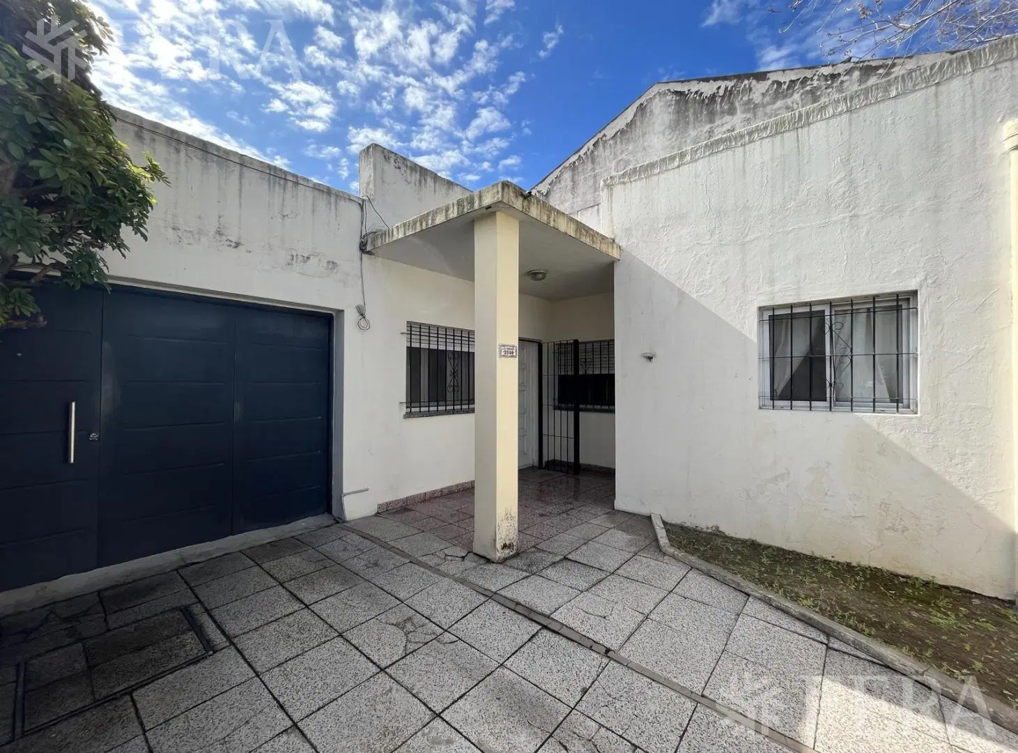 Venta casa 3 ambientes con cochera en Quilmes Oeste 1