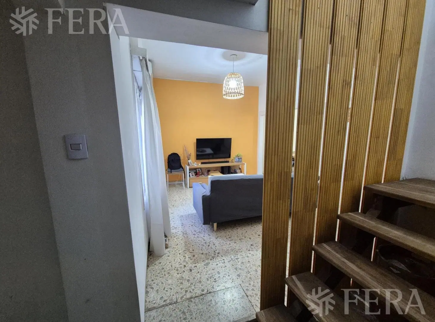 Venta casa 4 ambientes con cochera en Bernal 2