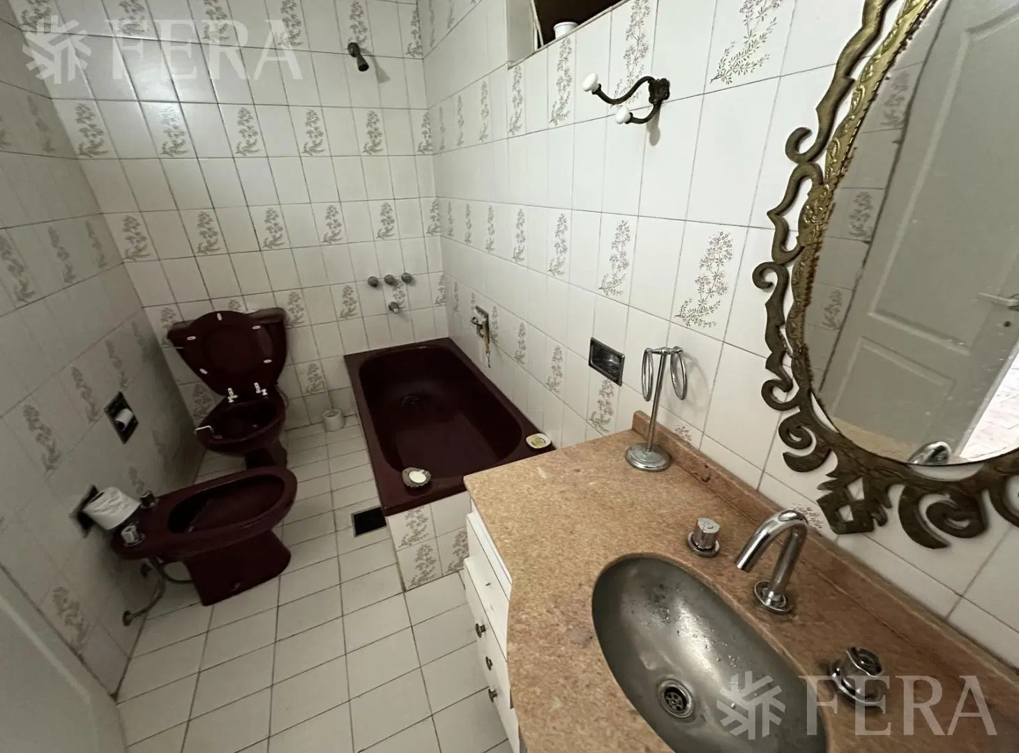 Venta de casa 4 ambientes con patio y piscina en Bernal Oeste 3