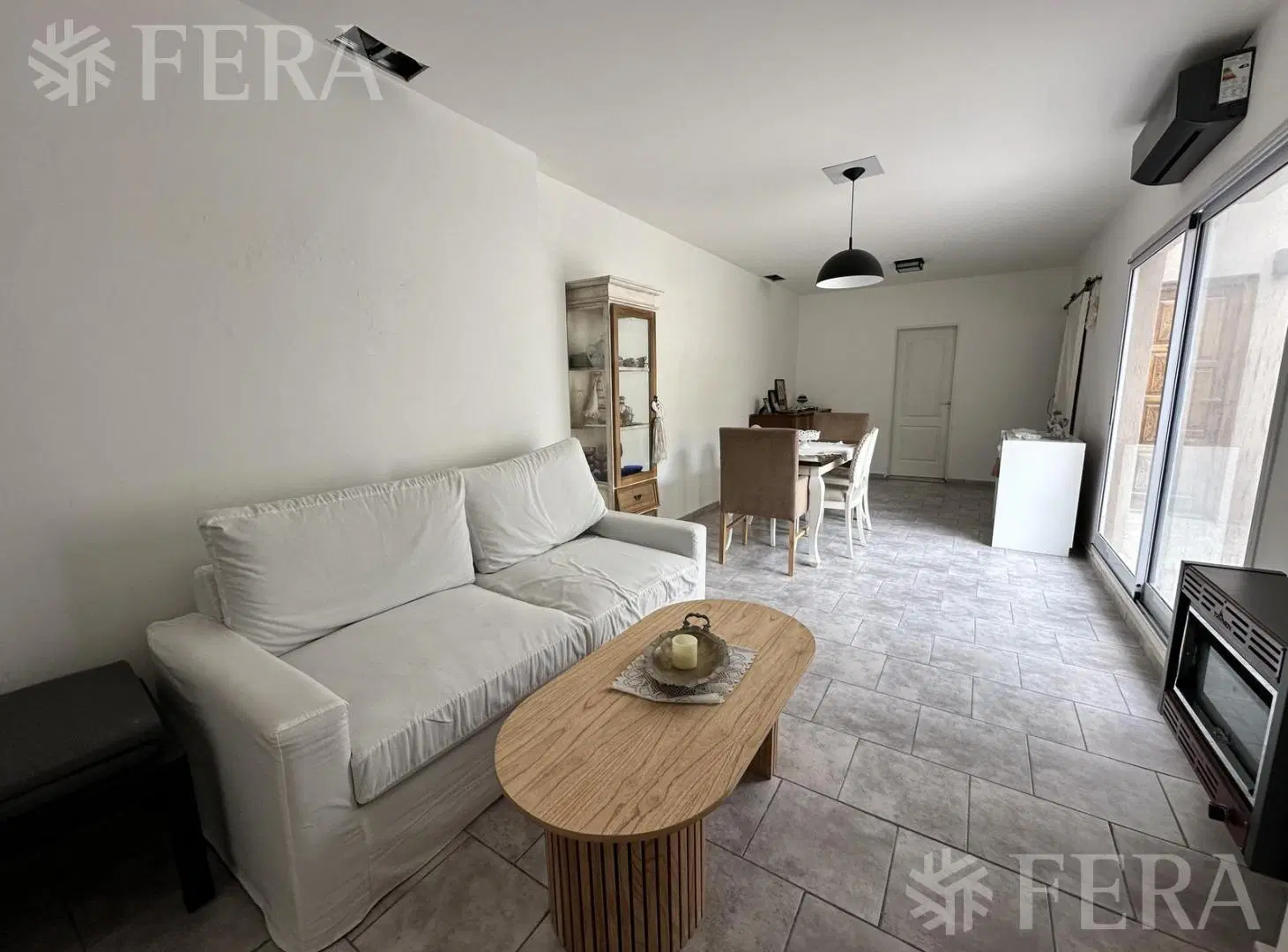 Venta de casa 4 ambientes con patio y piscina en Bernal Oeste 2