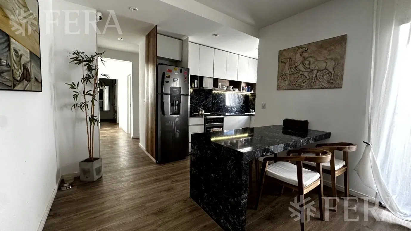 Venta departamento 3 ambientes con balcón en Wilde 4