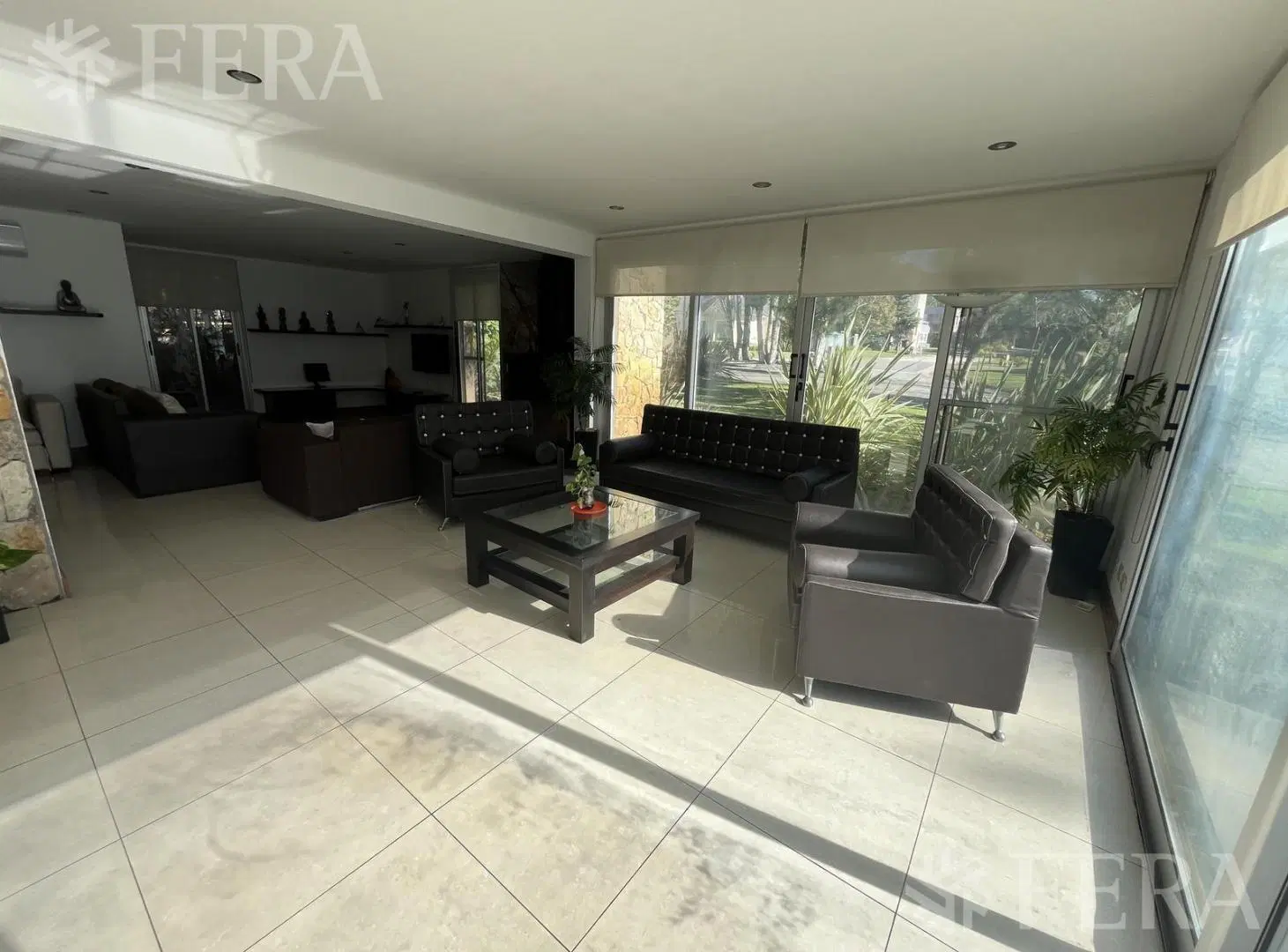 Venta de Casa 7 ambientes con quincho y cochera en Terrazas al Golf - Pinamar 2