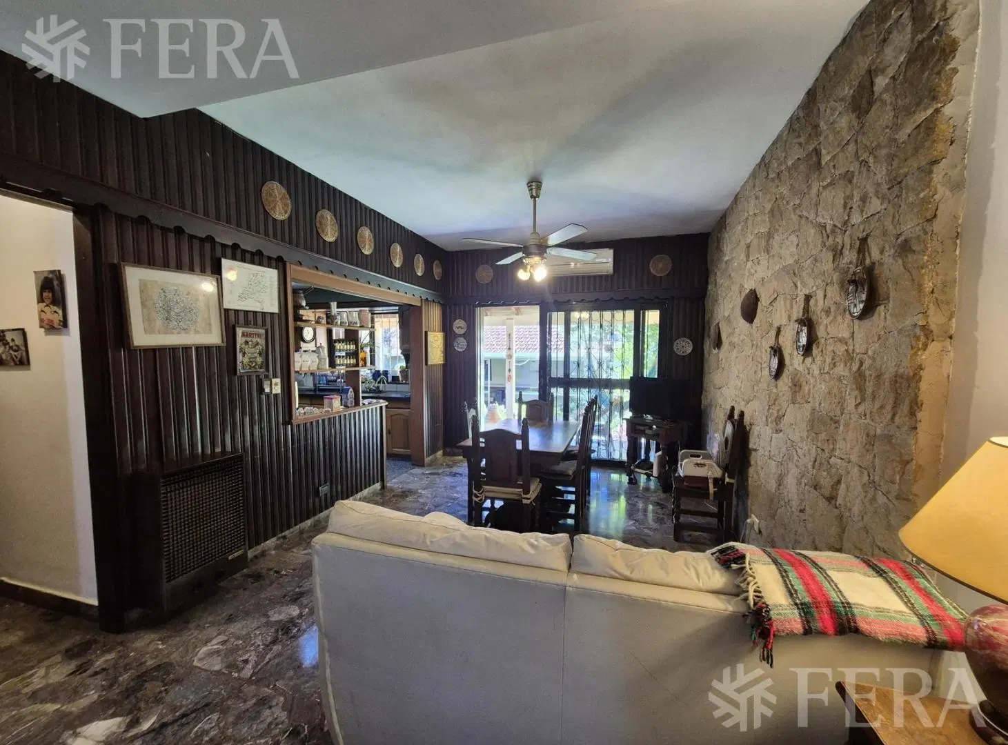Venta casa 4 ambientes con cochera y jardín en Don Bosco 4