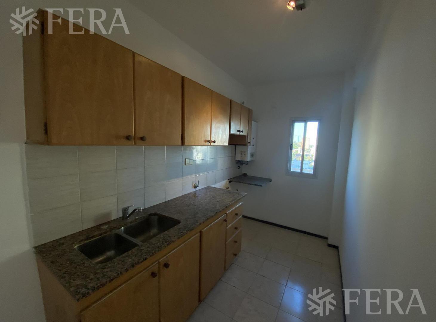 Foto de Alquiler departamento de 3 ambientes con cochera en Wilde, imagen 1