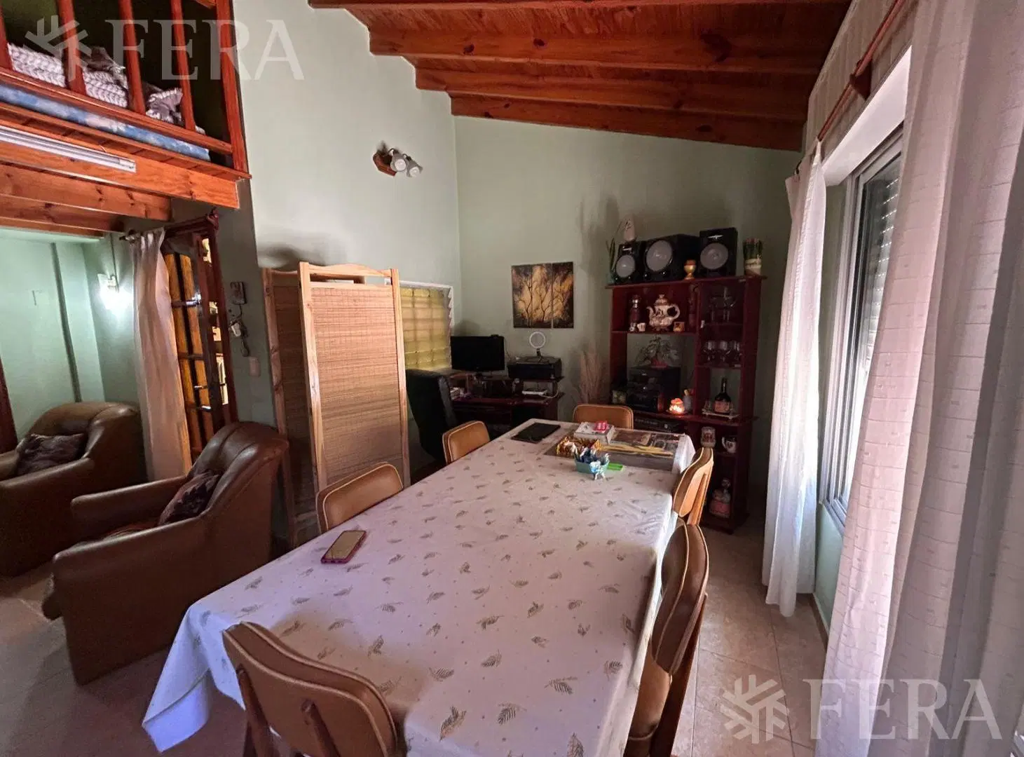 Venta de casa 6 ambientes con cochera en Villa Dominico 2
