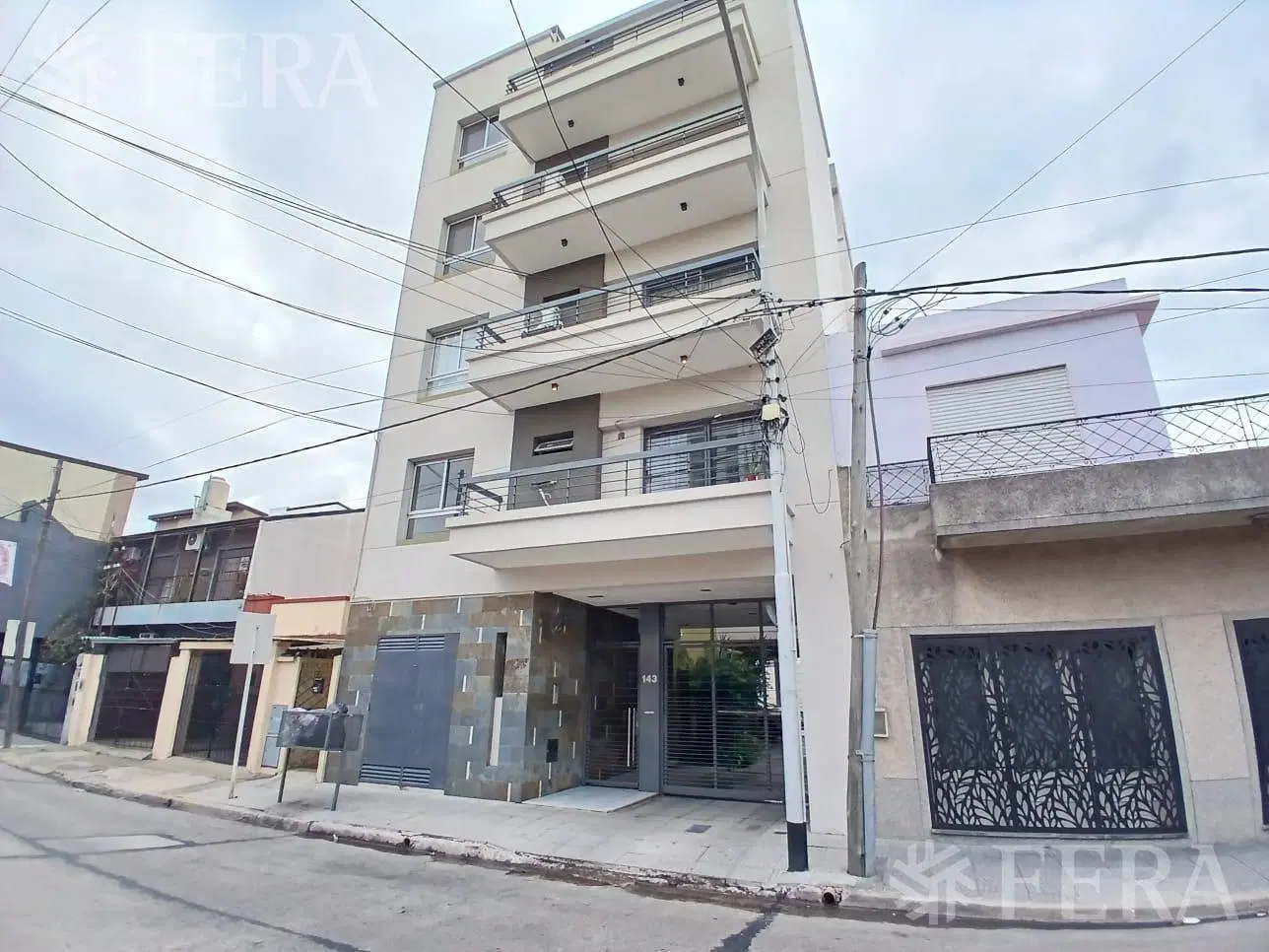 Alquiler departamento 2 ambientes con balcón en Wilde 1