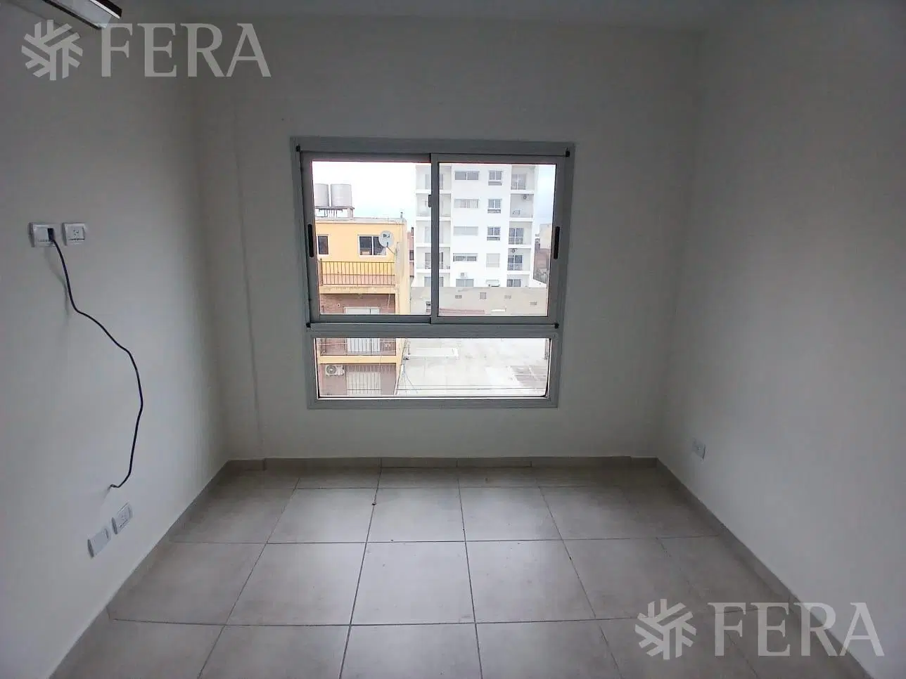 Alquiler departamento 2 ambientes con balcón en Wilde 3