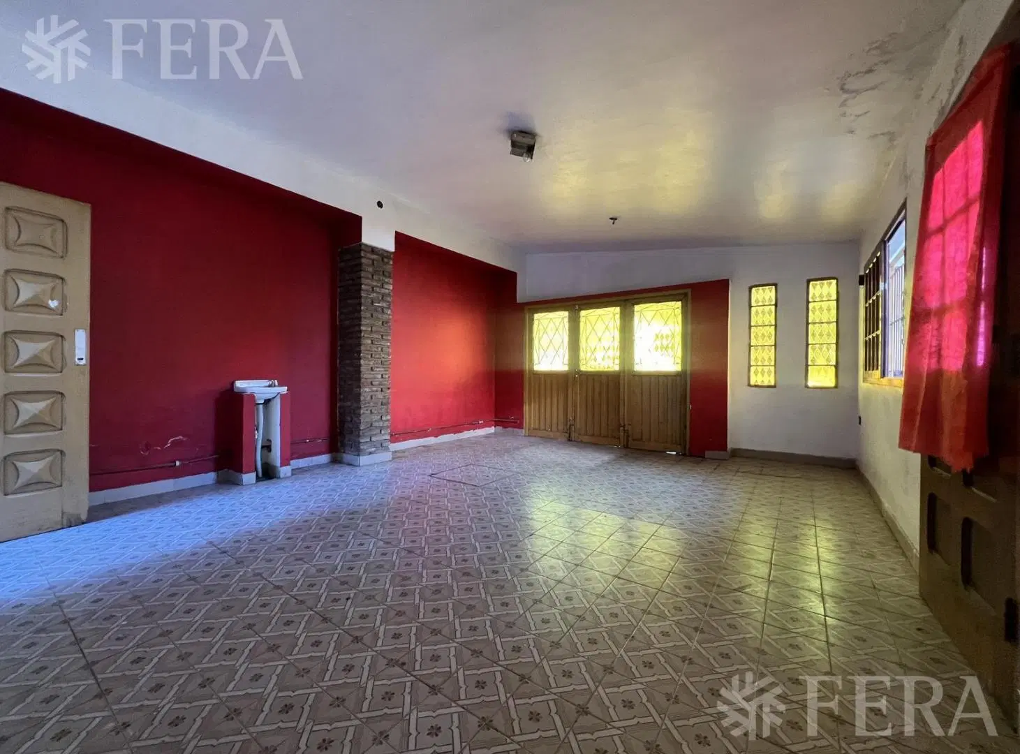 Venta casa de 4 ambientes con cochera en Wilde 3
