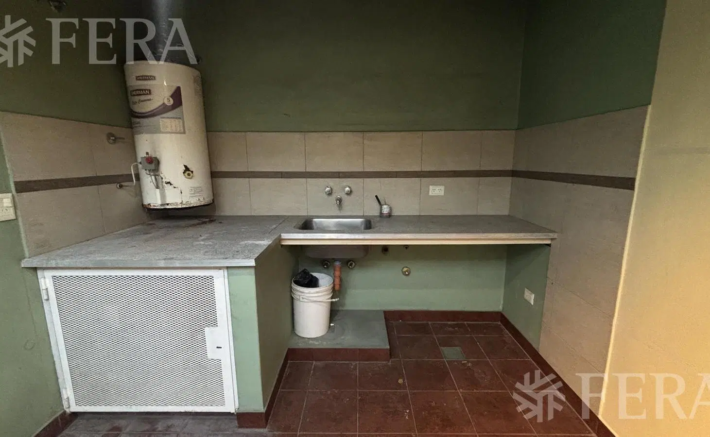Alquiler PH 3 ambientes con patio en Bernal 2