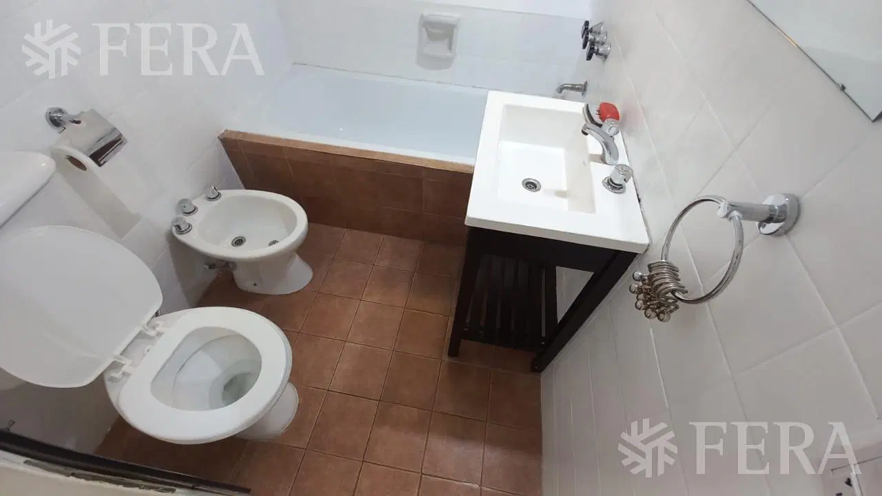 Alquiler de Departamento 3 ambientes con balcón en Wilde 8
