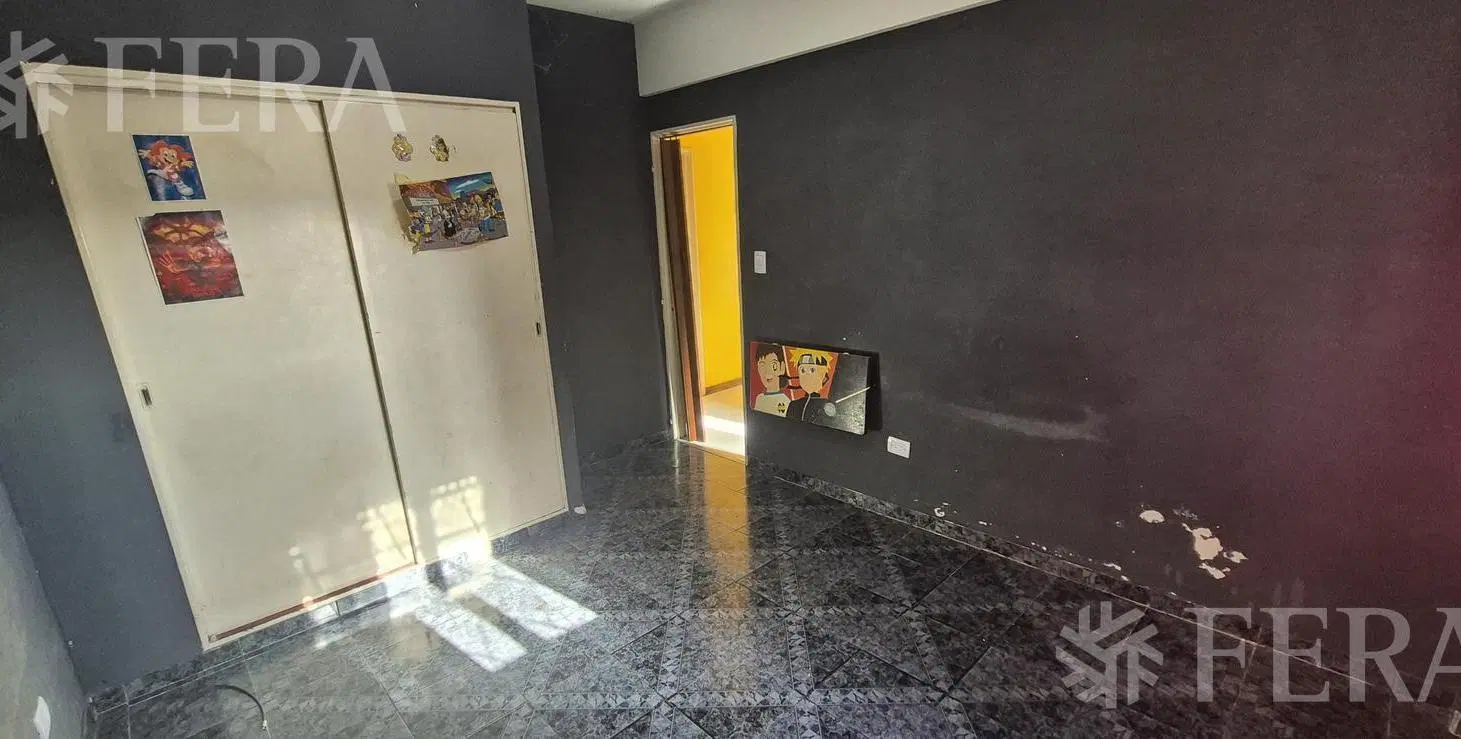 Venta departamento 3 ambientes con balcón en Lanús 3