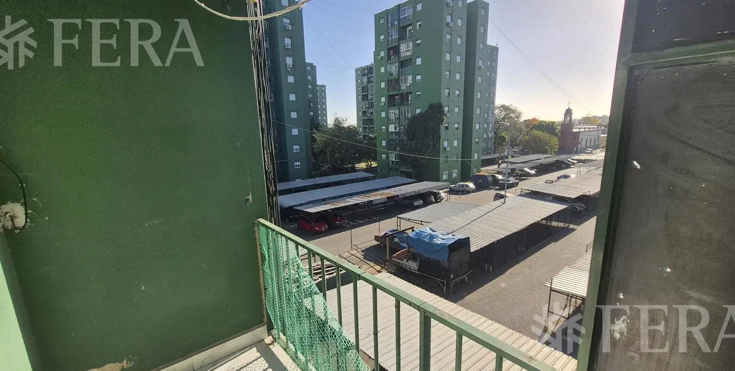 Venta departamento 3 ambientes con balcón en Lanús 5