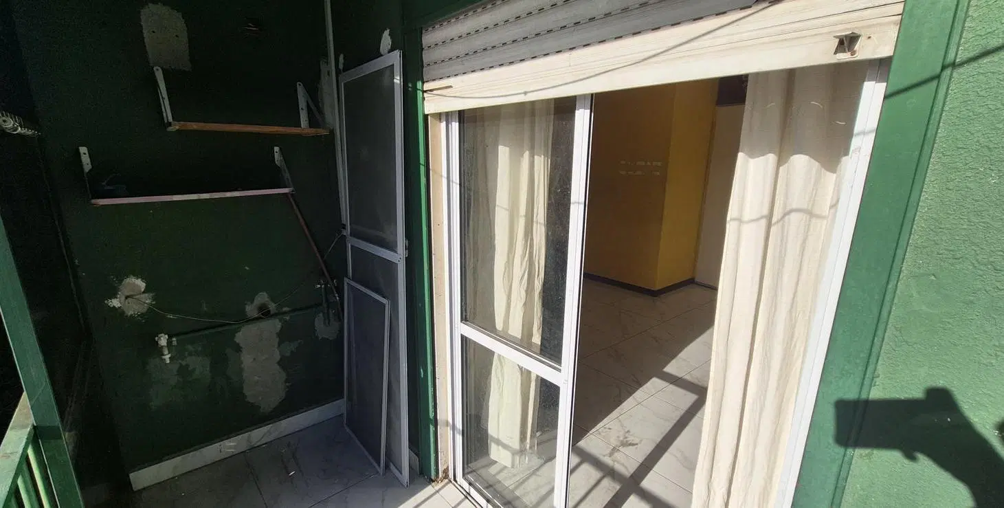 Venta departamento 3 ambientes con balcón en Lanús 4