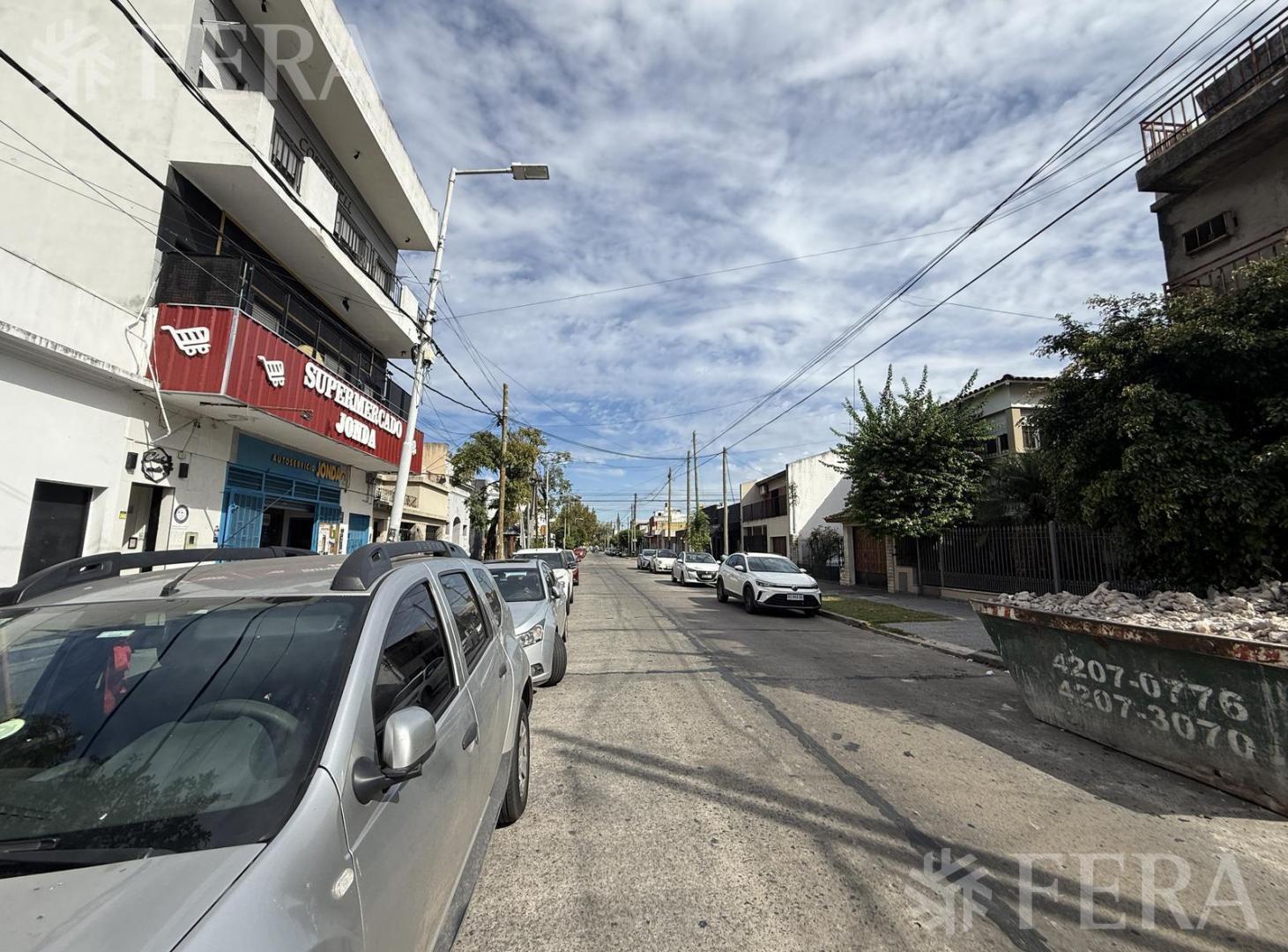 Venta PH 4 ambientes con jardín en Wilde