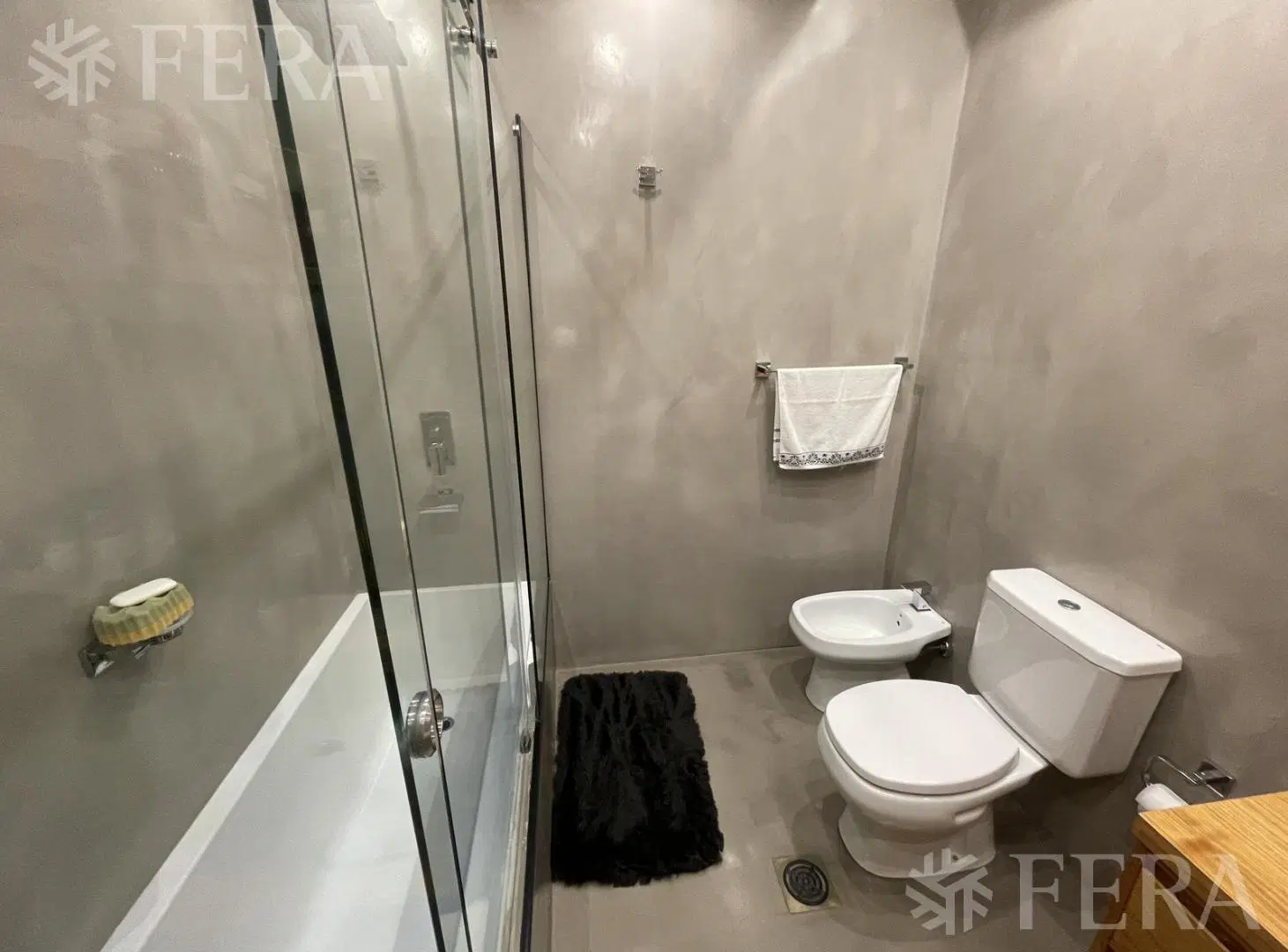 Venta casa 3 ambientes con cochera en Wilde 8