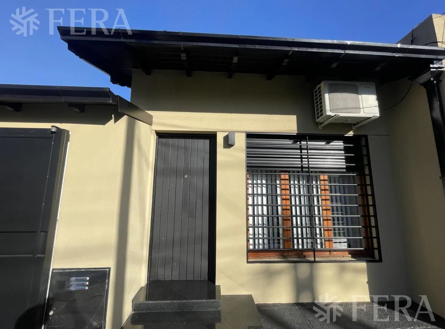 Venta casa 3 ambientes con cochera en Wilde 5