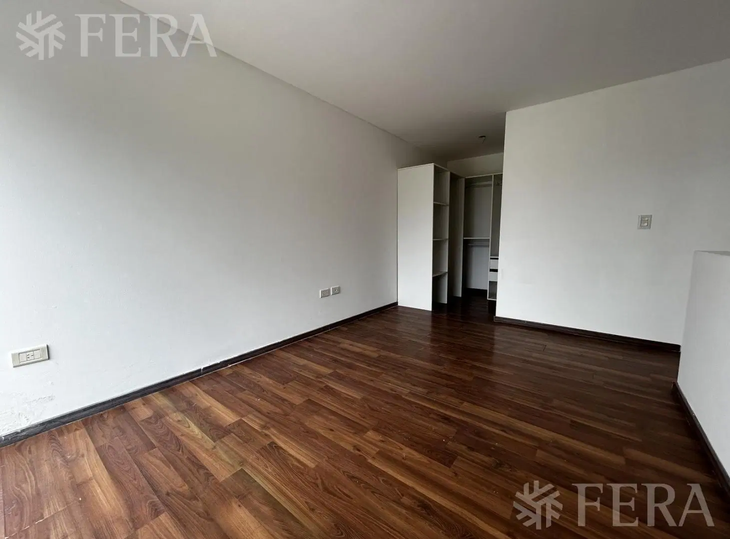 Venta de departamento tipo duplex en Guillermo E Hudson 5