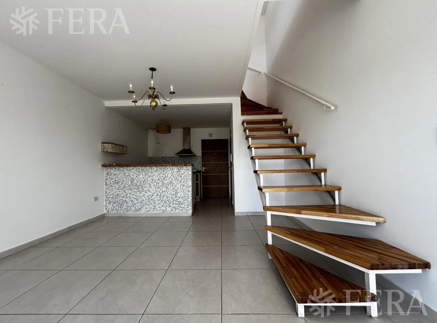 Venta de departamento tipo duplex en Guillermo E Hudson 1